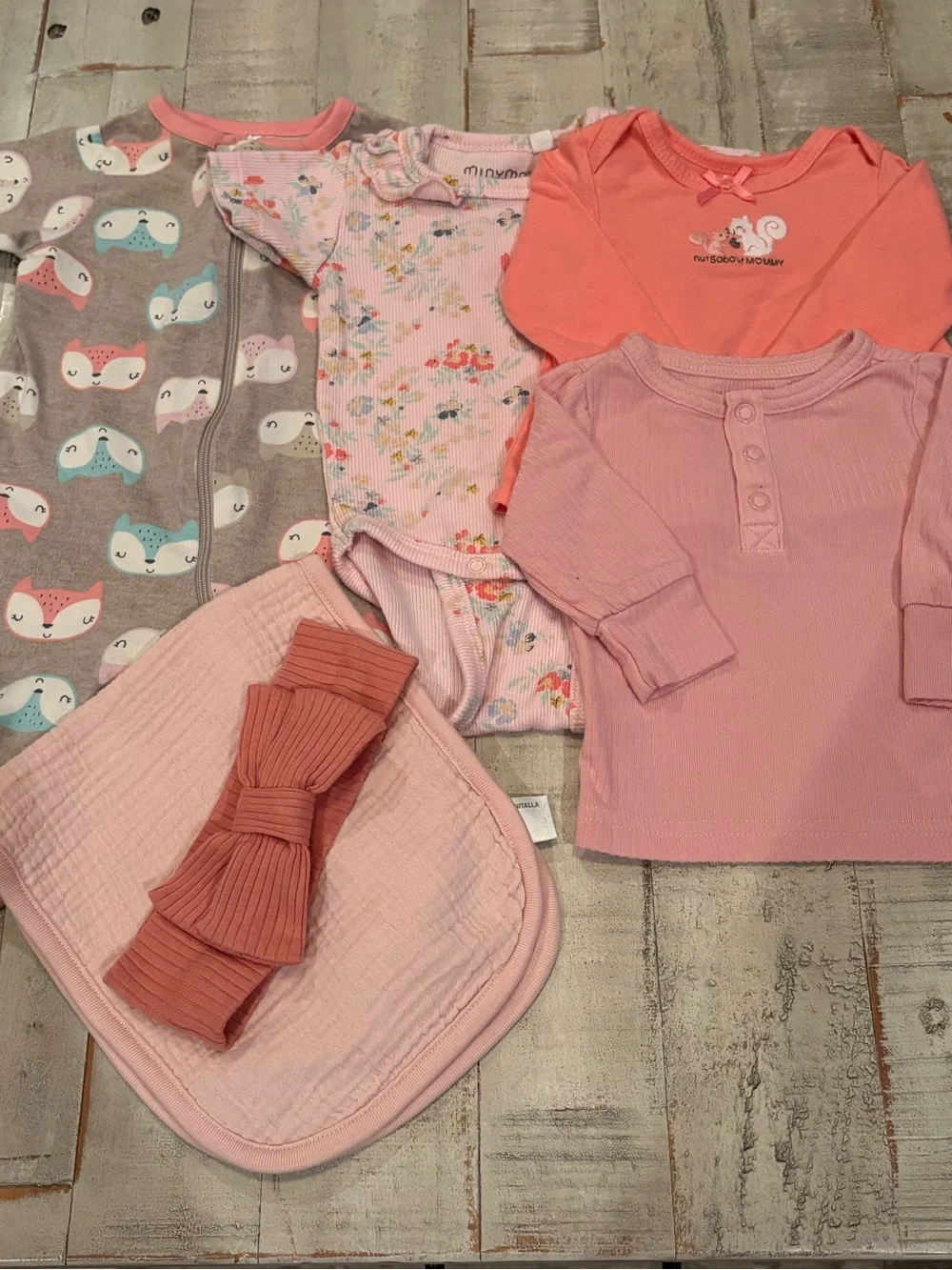 Carter’s 6 Piece Newborn Baby Girl Bundle